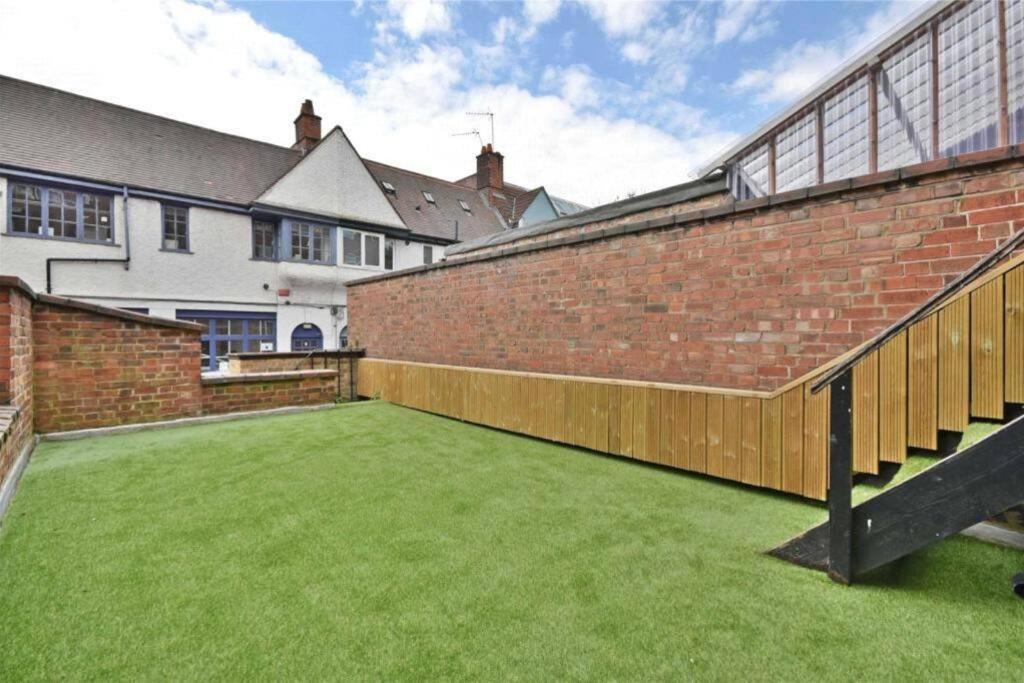 Luxury 3 Bed Apartment - Huge Outdoor Terrace & Amazing Transport Links London Exteriör bild